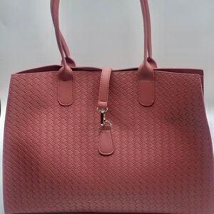 Faux leather MAUVE woven purse tote.